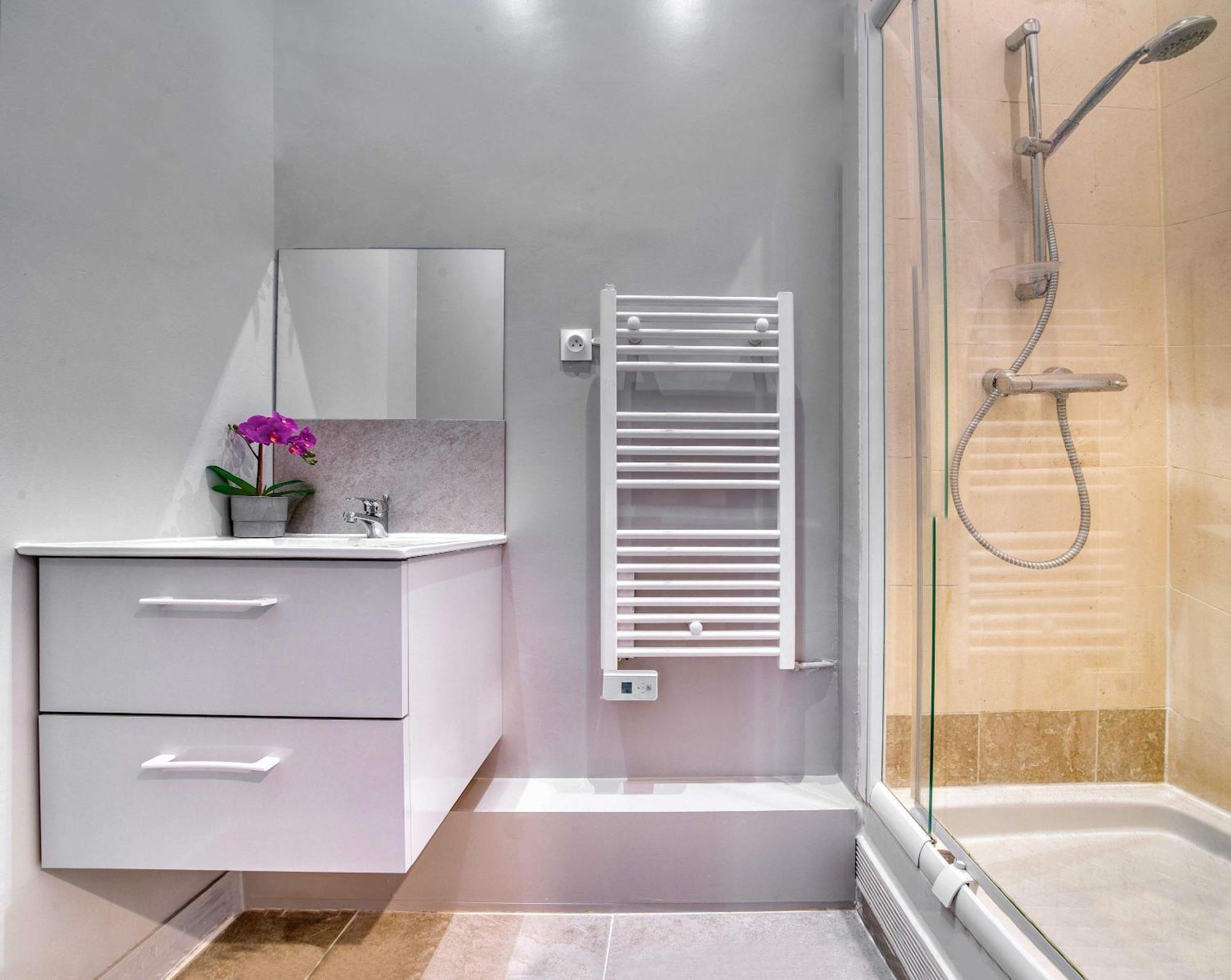 Renovated Champs-Elysees Retreat Apartment Paris Exterior foto