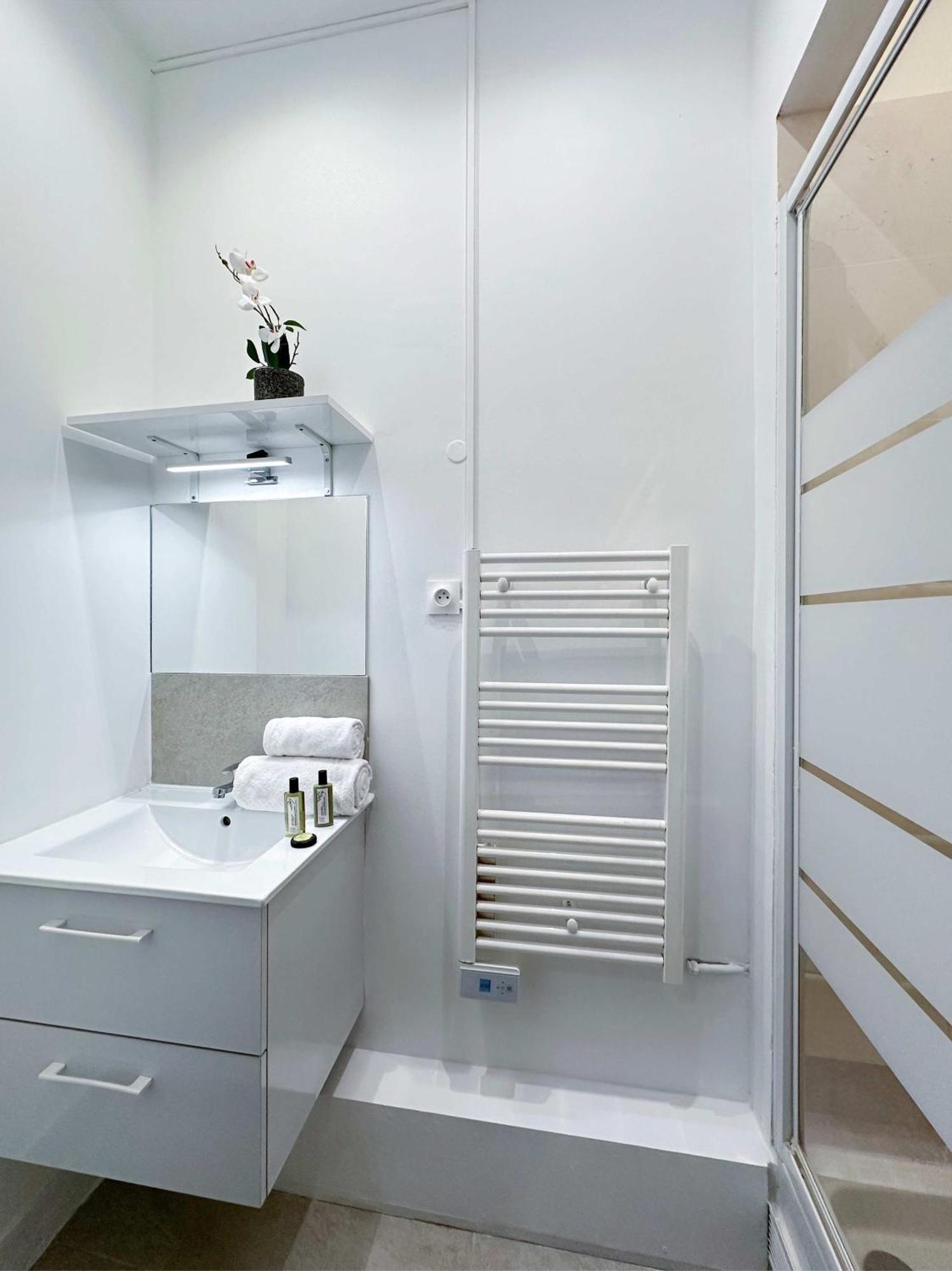 Renovated Champs-Elysees Retreat Apartment Paris Exterior foto